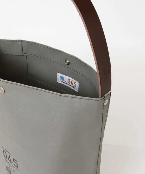 URBAN RESEARCH(アーバンリサーチ)の「横濱帆布鞄 Bucket Carry Bag(トートバッグ・メンズ・ホワイト/ネイビー/グレー・FREE)」の7枚目の写真