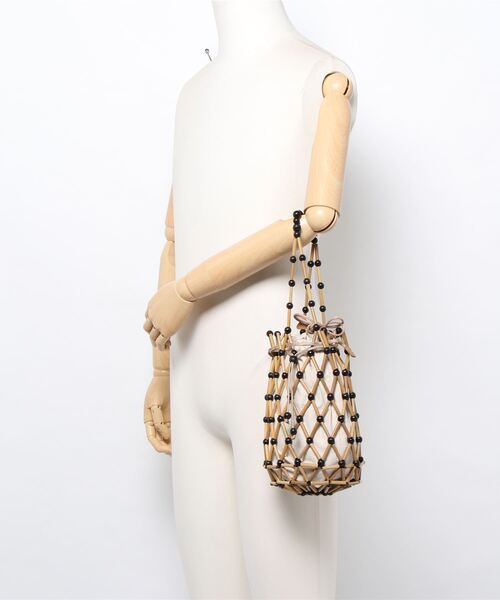 bulle de savon（ビュルデサボン）の「BAGMATI BBK20-SS25 ウッド巾着バッグ（かごバッグ・レディース・ブラック/アイボリー・FREE）」の6枚目の写真