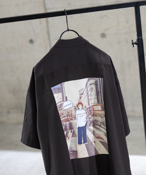 Limited Line Naive Magic（リミテッドラインナイーブマジック）の「【a】シルクタッチ ポリエステル バックプリント半袖シャツ（シャツ/ブラウス・メンズ・ベージュ系その他/ホワイト系その他/ホワイト/ベージュ/ブラック/マルチ/ブルー/ブルー系その他/ブラウン/ホワイト系その他3/ブルー系その他3/ベージュ系その他3/ブラック系その他2/その他1/ブラック系その他/ブラウン系その他2/ブルー系その他2/ベージュ系その他2/ホワイト系その他2/その他/ブルー系その他4/ホワイト系その他4/ブラック系その他3・LARGE/MEDIUM/X-LARGE）」の11枚目の写真