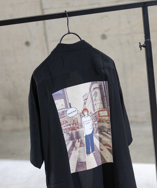 Limited Line Naive Magic（リミテッドラインナイーブマジック）の「【a】シルクタッチ ポリエステル バックプリント半袖シャツ（シャツ/ブラウス・メンズ・ベージュ系その他/ホワイト系その他/ホワイト/ベージュ/ブラック/マルチ/ブルー/ブルー系その他/ブラウン/ホワイト系その他3/ブルー系その他3/ベージュ系その他3/ブラック系その他2/その他1/ブラック系その他/ブラウン系その他2/ブルー系その他2/ベージュ系その他2/ホワイト系その他2/その他/ブルー系その他4/ホワイト系その他4/ブラック系その他3・LARGE/MEDIUM/X-LARGE）」の7枚目の写真