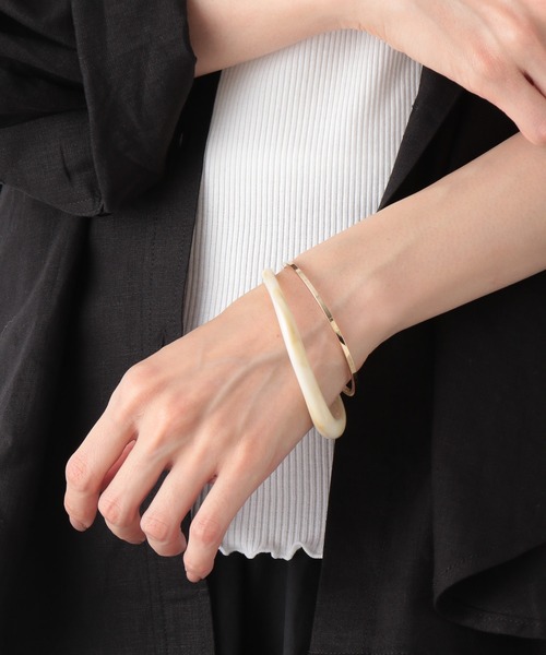 GLOBAL WORK(グローバルワーク)の「2Pバングルセット/943495(バングル/リストバンド・レディース・オフホワイト/ライトグリーン/その他2・FREE)」の2枚目の写真