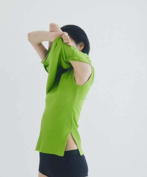 UNITED TOKYO(ユナイテッドトウキョウ)の「beautility リバーテレコカーブトップス(Tシャツ/カットソー・レディース・グリーン/ホワイト/ブラック・FREE)」の9枚目の写真