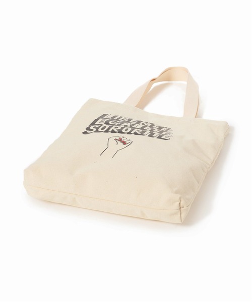 SLOBE IENA（スローブイエナ）の「【TIFFANY COOPER/ティファニー・クーパー】SLOBE別注コラボトートバッグ◆（トートバッグ・レディース・ナチュラル・FREE）」の5枚目の写真