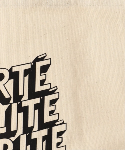 SLOBE IENA（スローブイエナ）の「【TIFFANY COOPER/ティファニー・クーパー】SLOBE別注コラボトートバッグ◆（トートバッグ・レディース・ナチュラル・FREE）」の7枚目の写真