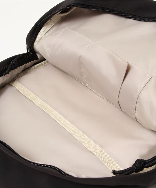aimoha(アイモハ)の「ナイロンリュック(バックパック/リュック・レディース・ホワイト/グリーン/ベージュ/ブラック・FREE)」の7枚目の写真