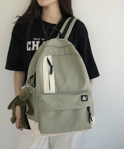 aimoha(アイモハ)の「ナイロンリュック(バックパック/リュック・レディース・ホワイト/グリーン/ベージュ/ブラック・FREE)」の4枚目の写真
