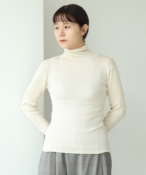 note et silence （ノートエシロンス）の「mayuca  タートルプルオーバー（ニット/セーター・レディース・ブラック/オフホワイト/ブルー/サックスブルー・FREE）」の17枚目の写真