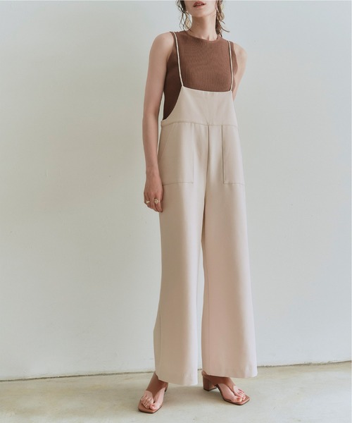 titivate(ティティベイト)の「細ストラップキャミサロペット(サロペット/オーバーオール・レディース・ライトベージュ/ブラウン/ブラック・S/M/L)」の3枚目の写真