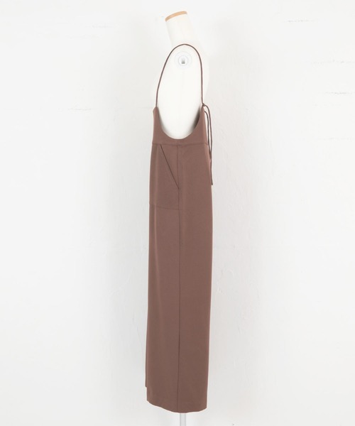 titivate(ティティベイト)の「細ストラップキャミサロペット(サロペット/オーバーオール・レディース・ライトベージュ/ブラウン/ブラック・S/M/L)」の17枚目の写真