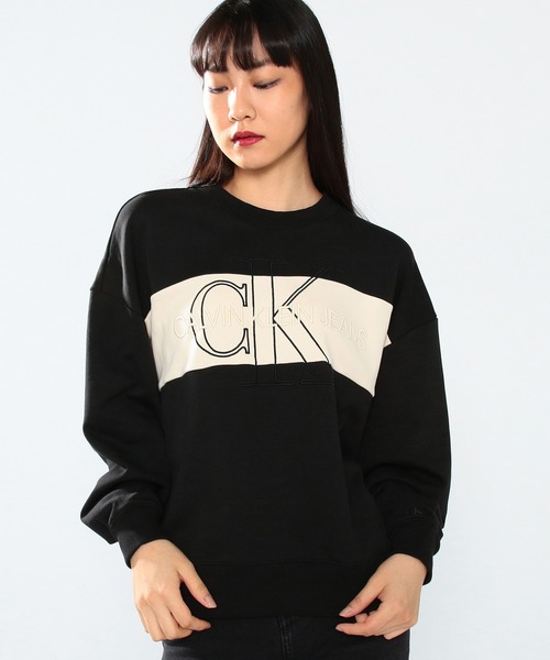 Calvin Klein Jeans（カルヴァンクラインジーンズ）の「アーバン エクスプレッション モノグラム ブロックロゴ スウェット シャツ（スウェット・レディース・ブラック系その他・S/M/L/XS）」の13枚目の写真