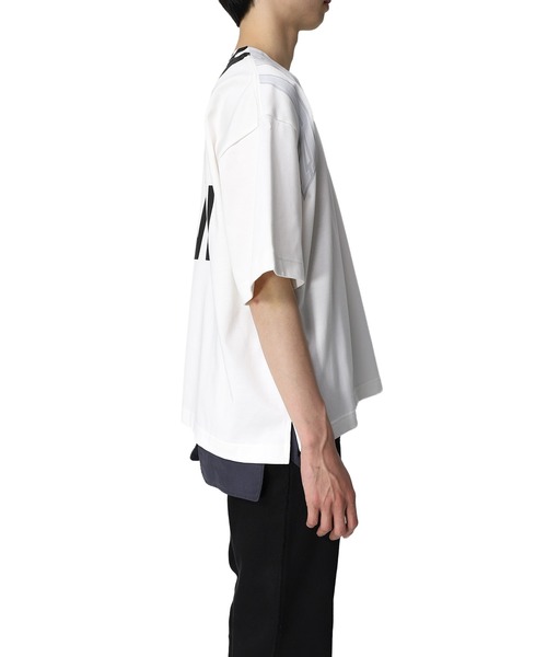 Maison MIHARA YASUHIRO（メゾンミハラヤスヒロ）の「【Maison MIHARA YASUHIRO】 ANTINOMIE プリンテッドTシャツ/ ANTINOMIE Printed T-shirt（Tシャツ/カットソー・メンズ・ホワイト/ブラック・44/46/48）」の5枚目の写真