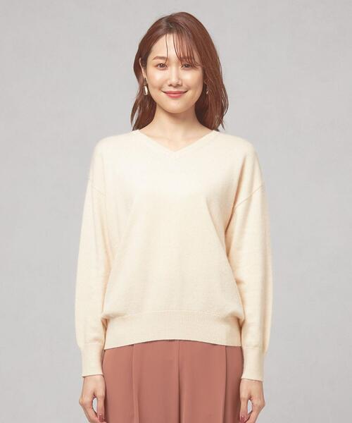 closet story（クローゼットストーリー）の「＜closet story（クローゼットストーリー）＞ユル Vネック ニット（ニット/セーター・レディース・ライトブルー/ナチュラル/ベージュ・FREE）」の15枚目の写真