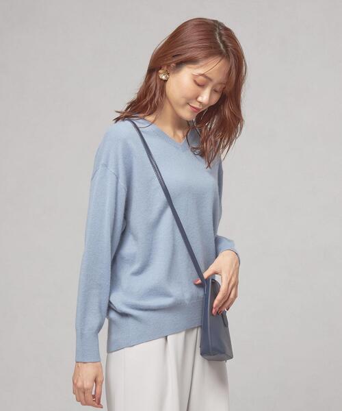 closet story（クローゼットストーリー）の「＜closet story（クローゼットストーリー）＞ユル Vネック ニット（ニット/セーター・レディース・ライトブルー/ナチュラル/ベージュ・FREE）」の7枚目の写真