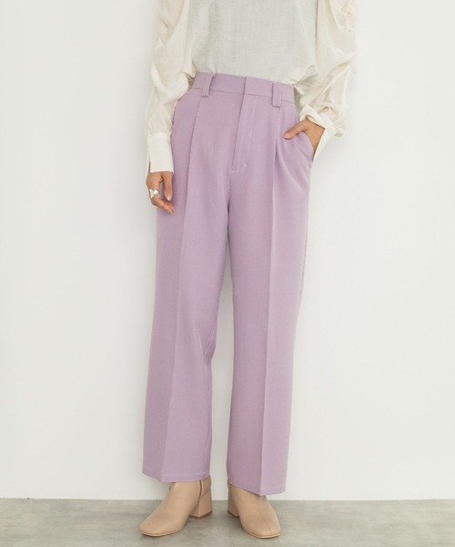 w closet(ダブルクローゼット)の「ミニ千鳥センタープレスパンツ(スラックス・レディース・カーキ/パープル/オフホワイト・FREE)」の1枚目の写真