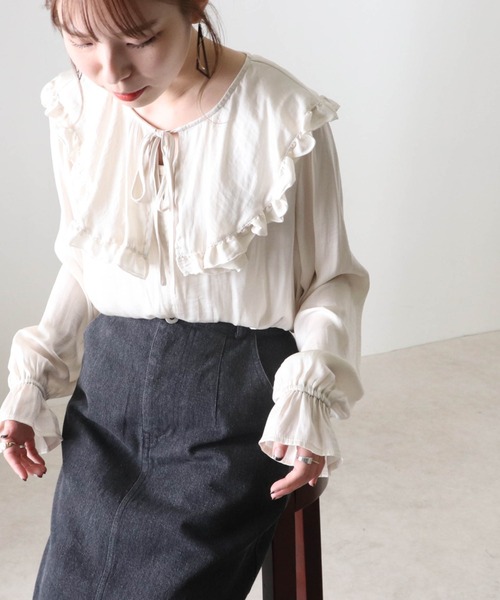 Cheek(チーク)の「フリルカラーブラウス(シャツ/ブラウス・レディース・アイボリー/ブラック・MEDIUM)」の10枚目の写真