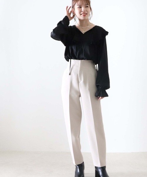 Cheek(チーク)の「フリルカラーブラウス(シャツ/ブラウス・レディース・アイボリー/ブラック・MEDIUM)」の19枚目の写真