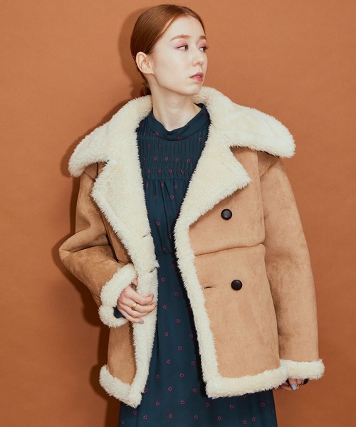 MADEMOISELLE ROPE'(マドモアゼル ロペ)の「【CHE'VRE et Branche' Europe'en】フェイクムートンコート(ムートンコート・レディース・ベージュ/カーキ・FREE)」の2枚目の写真