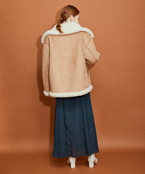 MADEMOISELLE ROPE'(マドモアゼル ロペ)の「【CHE'VRE et Branche' Europe'en】フェイクムートンコート(ムートンコート・レディース・ベージュ/カーキ・FREE)」の18枚目の写真