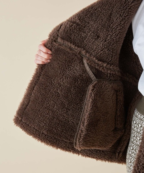 MADEMOISELLE ROPE'(マドモアゼル ロペ)の「【CHE'VRE et Branche' Europe'en】フェイクムートンコート(ムートンコート・レディース・ベージュ/カーキ・FREE)」の16枚目の写真