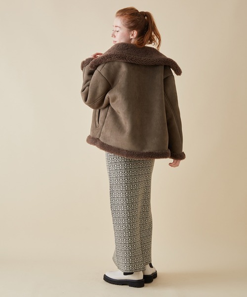 MADEMOISELLE ROPE'(マドモアゼル ロペ)の「【CHE'VRE et Branche' Europe'en】フェイクムートンコート(ムートンコート・レディース・ベージュ/カーキ・FREE)」の19枚目の写真