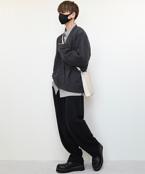 CLEL(クレイル)の「【CLEL】Balloon Sleeve Loose Knit Cardigan / バルーン袖 ルーズニットカーディガン ビッグシルエット(カーディガン/ボレロ・メンズ・チャコールグレー/グレイッシュベージュ/グレイッシュブルー・S/M/L)」の14枚目の写真