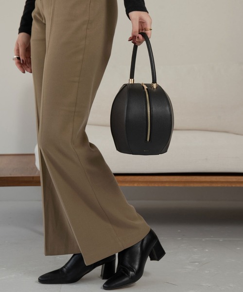 Amiur(エミレ)の「circle hand bag(ハンドバッグ・レディース・ブラック/ブラウン/イエロー系・FREE)」の6枚目の写真