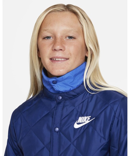 NIKE(ナイキ)の「ナイキ スポーツウェア ジュニア シンセティックフィル ジャケット / NIKE(その他アウター・キッズ・ブラック/ネイビー・L/XS/XL/S/M)」の14枚目の写真