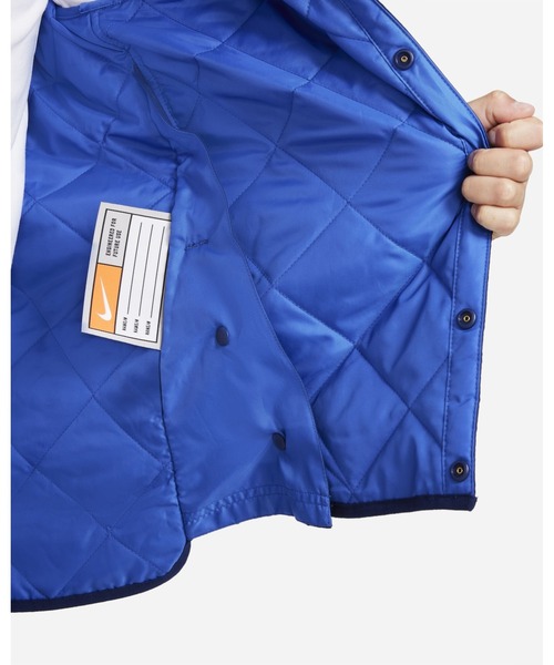 NIKE(ナイキ)の「ナイキ スポーツウェア ジュニア シンセティックフィル ジャケット / NIKE(その他アウター・キッズ・ブラック/ネイビー・L/XS/XL/S/M)」の11枚目の写真