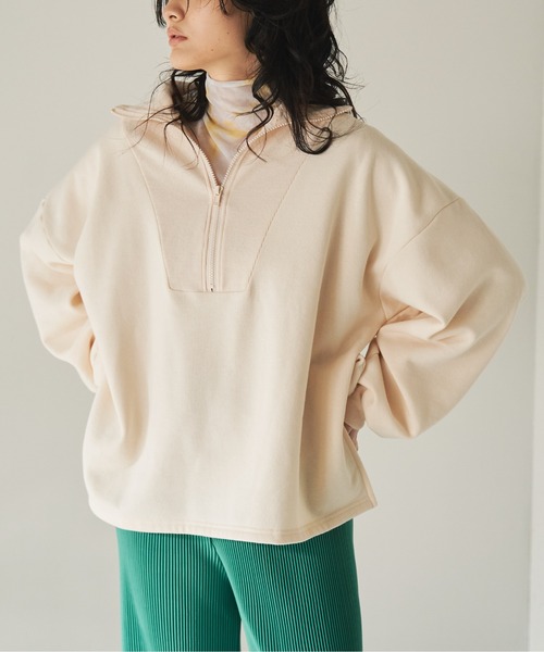 ANGIE（アンジー）の「ハーフジップオーバーサイズスウェット（スウェット・レディース・ブラック/ベージュ/ブルー/アイボリー・FREE）」の2枚目の写真