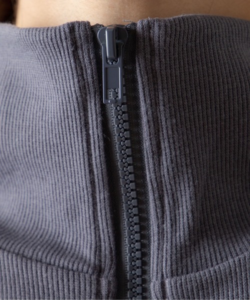 ANGIE（アンジー）の「ハーフジップオーバーサイズスウェット（スウェット・レディース・ブラック/ベージュ/ブルー/アイボリー・FREE）」の13枚目の写真