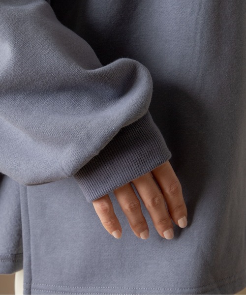 ANGIE（アンジー）の「ハーフジップオーバーサイズスウェット（スウェット・レディース・ブラック/ベージュ/ブルー/アイボリー・FREE）」の15枚目の写真