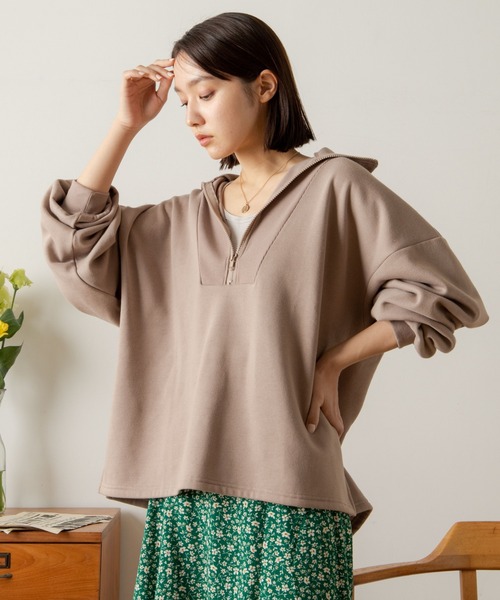 ANGIE（アンジー）の「ハーフジップオーバーサイズスウェット（スウェット・レディース・ブラック/ベージュ/ブルー/アイボリー・FREE）」の6枚目の写真