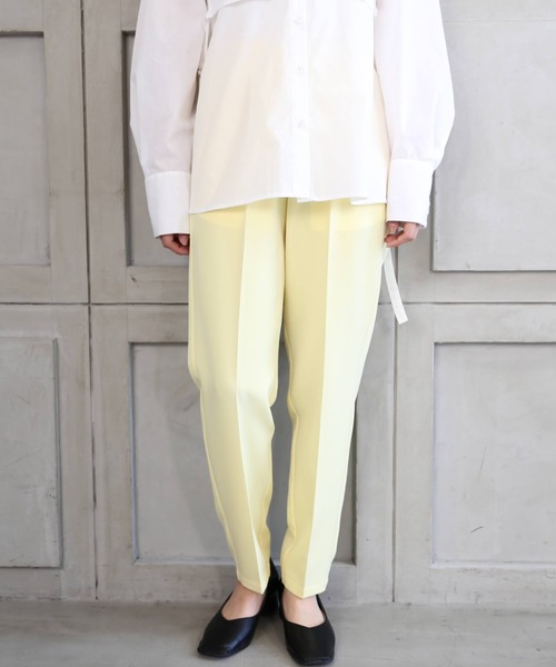 moment+（モーメントプラス）の「ニュアンスカラージョーゼット ビューティシルエット センタープレススラックスパンツ（スラックス・レディース・ブラック/ピンク/イエロー/オレンジ/ブルー/アイボリー/ミント/ラベンダー・M）」の6枚目の写真