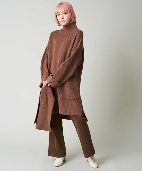 A de a.v.v（アードアー・ヴェ・ヴェ）の「マフラー付き前ポケットチュニックニット（ニット/セーター・レディース・モカ/アイボリー/ブラック・39）」の14枚目の写真