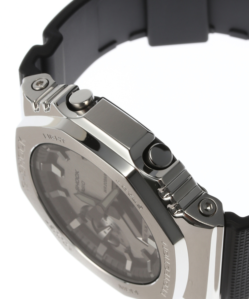G-SHOCK（ジーショック）の「【Gshock/ジーショック】GM-2100-1AJF【 ウォッチ 】（アナログ腕時計・レディース・シルバー・FREE）」の4枚目の写真