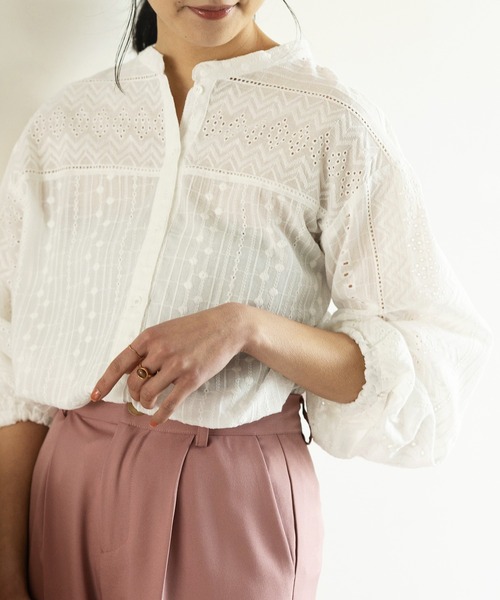 GeeRA(ジーラ)の「総レースバンドカラーブラウス(シャツ/ブラウス・レディース・ブラック/オフホワイト・LARGE/X-LARGE/MEDIUM)」の1枚目の写真
