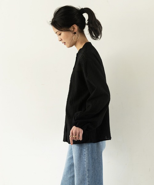 GeeRA(ジーラ)の「総レースバンドカラーブラウス(シャツ/ブラウス・レディース・ブラック/オフホワイト・LARGE/X-LARGE/MEDIUM)」の7枚目の写真