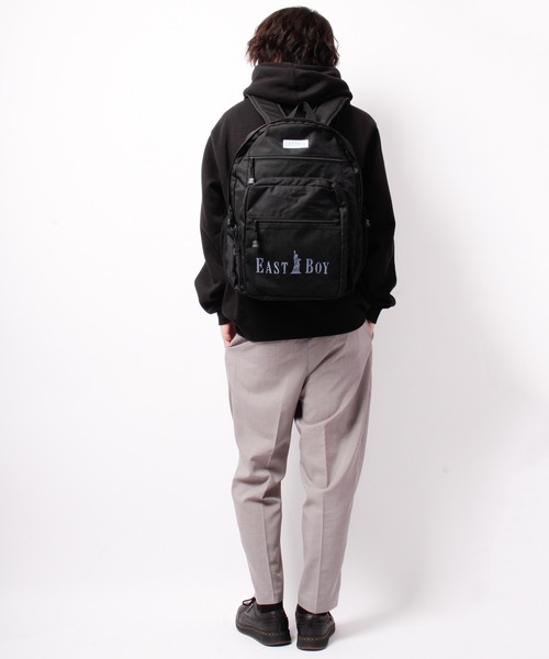 EASTBOY(イーストボーイ)の「【JUNESELECT】EBダブルロゴ2層リュックサック(バックパック/リュック・メンズ・ブラック×ホワイト/ブラック×グリーン/ブラック×ブルー・FREE)」の19枚目の写真