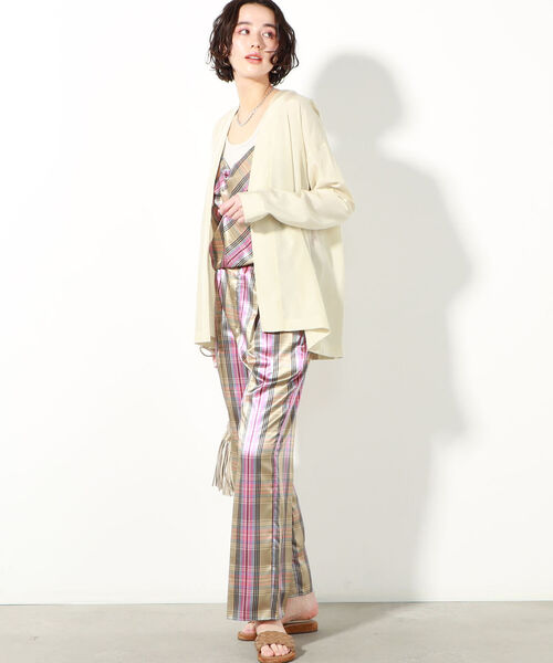 NOLLEY’S(ノーリーズ)の「◇【WEB限定】Vネックシャツジャケット(ブルゾン・レディース・ブラック/ベージュ/キナリ・FREE)」の4枚目の写真