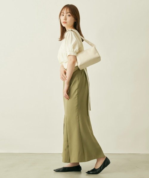 NEUNA(ヌナ)の「【ぽわっとシルエットとリボンの落ち感。】バックオープンリボンブラウス(シャツ/ブラウス・レディース・ホワイト/チャコールグレー/グリーン・FREE)」の18枚目の写真