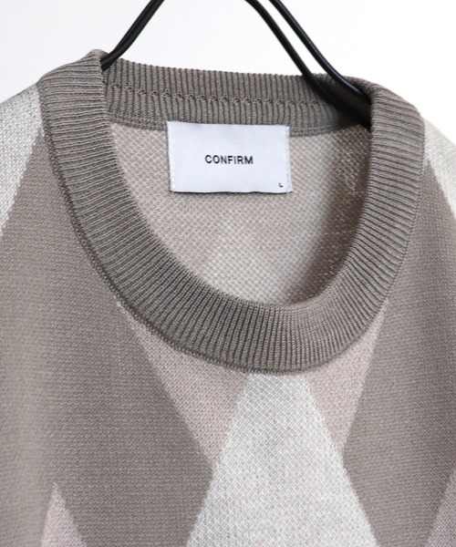 Confirm(コンファーム)の「ヴィンテージライク レトロジャガードストライプ柄 3Dニット / アーガイル ビッグシルエット ニットベスト【Confirm】(ベスト・メンズ・ダークブルー/ワイン/ブラック/ブラック×グレー/グリーン/ブルー/ブラック系その他/グレイッシュベージュ・M/L)」の20枚目の写真