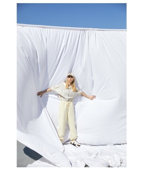 MOUSSY(マウジー)の「CUT EASY パンツ(スウェットパンツ・レディース・ブラック/キナリ・2/1)」の10枚目の写真