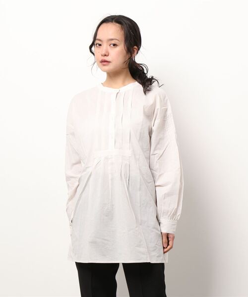 Lugnoncure(ルノンキュール)の「タックシャツ(シャツ/ブラウス・レディース・ベージュ/オフホワイト/イエロー・フリ-)」の3枚目の写真