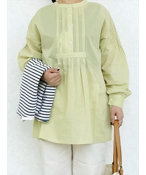 Lugnoncure(ルノンキュール)の「タックシャツ(シャツ/ブラウス・レディース・ベージュ/オフホワイト/イエロー・フリ-)」の1枚目の写真