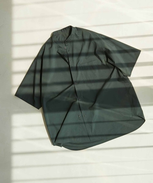 ADAM ET ROPE'（アダムエロペ）の「【TOOLIGHT】TC バンドカラーシャツ/セットアップ対応/超軽量/ストレッチ性/吸水速乾性/イージーケア（シャツ/ブラウス・メンズ・ブラック/ダークグリーン/ブラウン系その他・S/M/L/XL）」の3枚目の写真