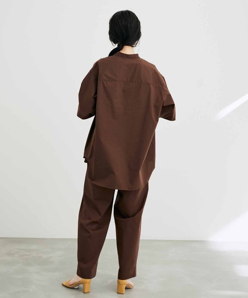 ADAM ET ROPE'（アダムエロペ）の「【TOOLIGHT】TC バンドカラーシャツ/セットアップ対応/超軽量/ストレッチ性/吸水速乾性/イージーケア（シャツ/ブラウス・メンズ・ブラック/ダークグリーン/ブラウン系その他・S/M/L/XL）」の12枚目の写真