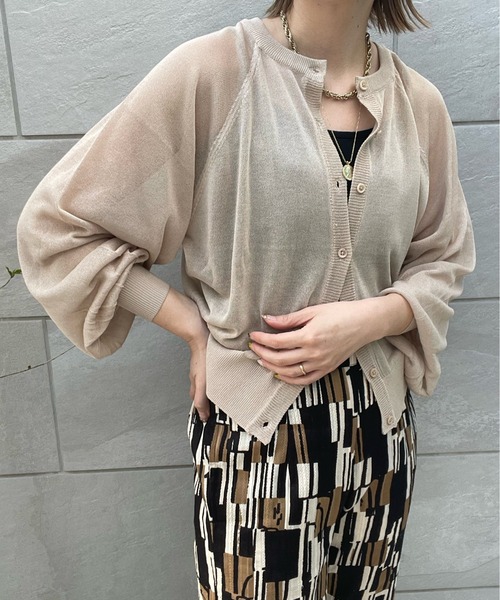 y/m by misato(イムバイミサト)の「シアーボリュームスリーブカーデ(カーディガン/ボレロ・レディース・ブラック/オレンジ/グリーン/ベージュ・FREE)」の12枚目の写真