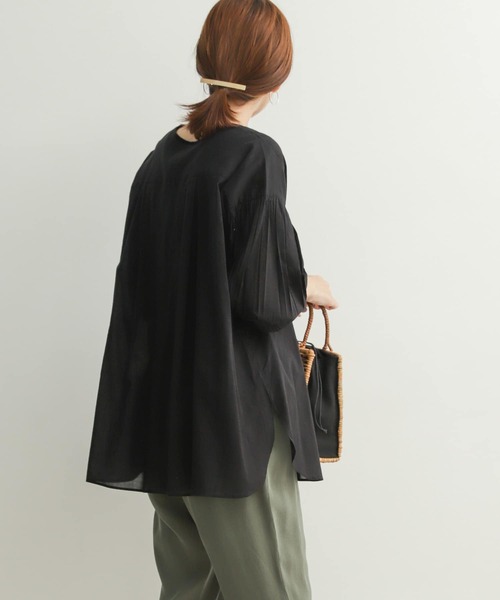 URBAN RESEARCH DOORS（アーバンリサーチドアーズ）の「コットンボイルノーカラーシャツ（シャツ/ブラウス・レディース・ブラック/オフホワイト/ブルー・MEDIUM）」の16枚目の写真