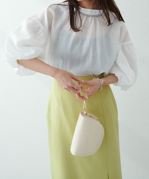 natural couture（ナチュラルクチュール）の「ギャザースリットバックシャンブラウス（シャツ/ブラウス・レディース・オフホワイト/サックスブルー/チェック/ブラック/ピンク・FREE）」の2枚目の写真