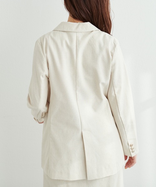 natural couture（ナチュラルクチュール）の「ちょっと大人な綿麻金釦テーラージャケット（テーラードジャケット・レディース・ベージュ/ライトベージュ/ネイビー/サックスブルー・FREE）」の5枚目の写真